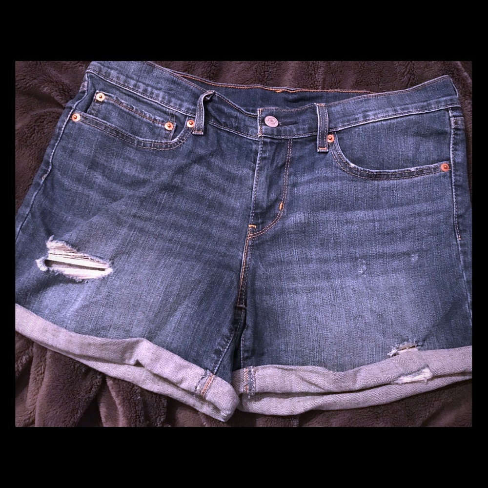 Levi’s shorts